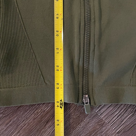 Fabletics Kiley Seamless Hooded Jacket - Picture 8 of 8